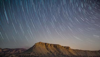 爱游戏全站-国内职业足球比赛赛程密集紧张，球员们备战全力，中国职业足球联赛有哪些