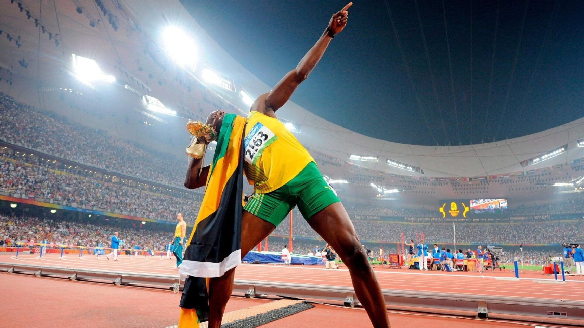 爱游戏电竞全站-深度解析游泳训练周期与恢复，游泳训练频率